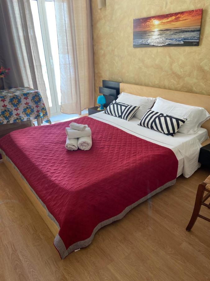 Rent House A Casa Mia Hotel ปาแลร์โม ภายนอก รูปภาพ