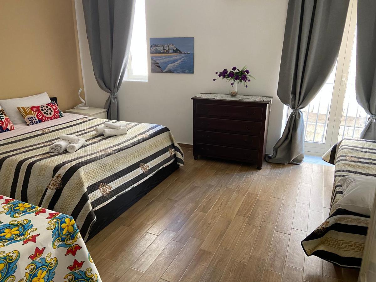 Rent House A Casa Mia Hotel ปาแลร์โม ภายนอก รูปภาพ